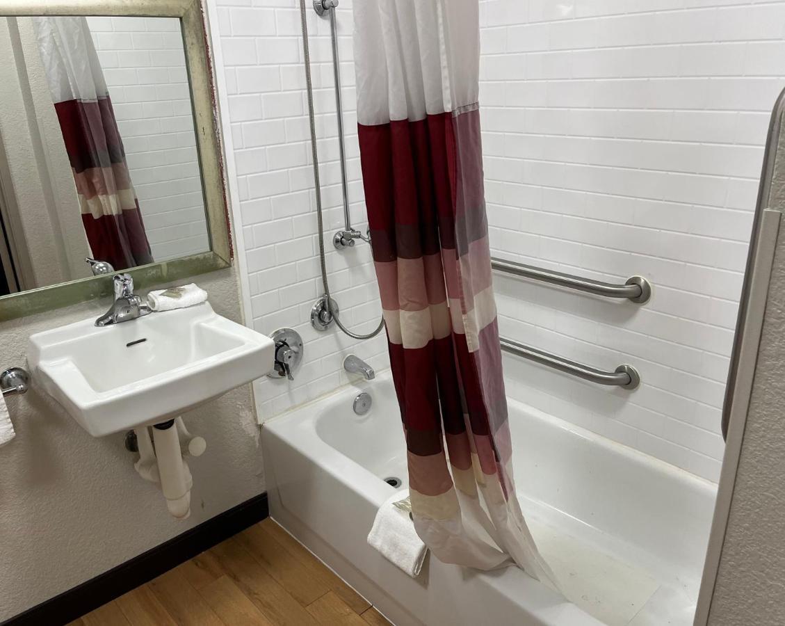 Red Roof Inn Durham - Duke Univ Medical Center מראה חיצוני תמונה